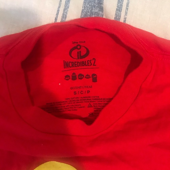 Women’s Disney tshirt - Picture 2 of 2